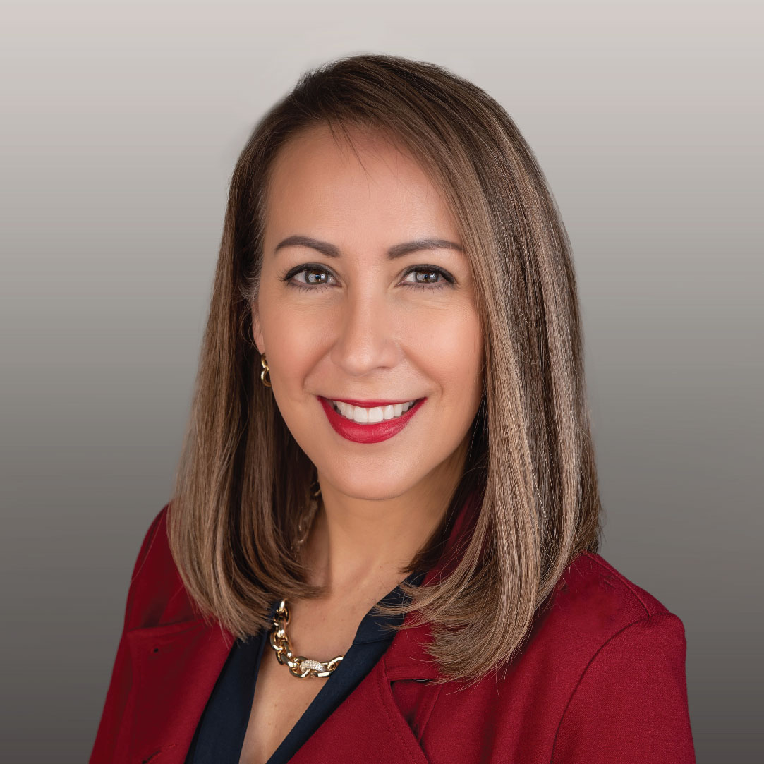Lisa Marie Graves headshot small